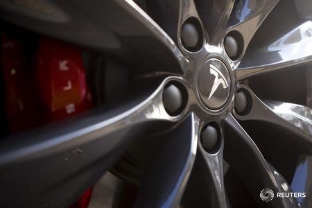 Tesla Cybertruck harus lebih murah dan lebih kecil untuk memacu permintaan – analis – Investing.com