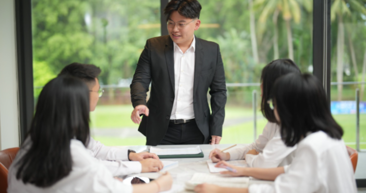 Bangun Budaya Kerja Progresif  Komitmen LPKR Terhadap Pengembangan Karyawan