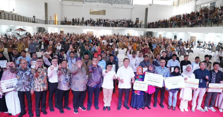 Festival UMKM NTB  Menko Pemberdayaan Masyarakat dan Kementerian UMKM Perkuat Legalitas Nasabah PNM