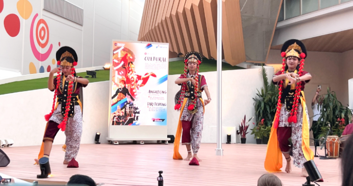 Tari Topeng Indramayu Tampil Memukau Osaka World Expo