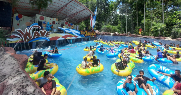 The Jungle Tawarkan Promo Hemat Paket Berenang dan Main Flying Fox