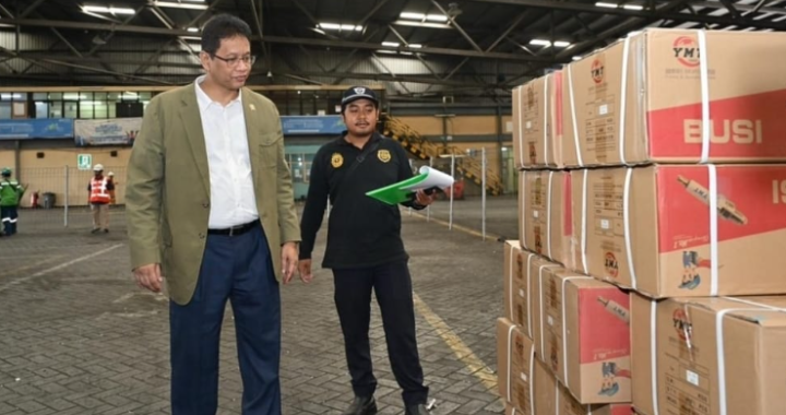 Cek Impor di Surabaya  Purbaya Rajin Blusukan