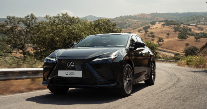 Lexus RZ 500e Debut Di GJAW 2025  Bawa Teknologi Kemudi Steer by Wire