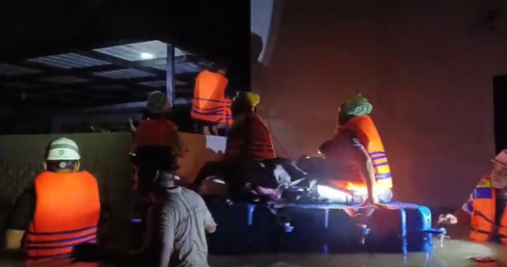 PLN Nusantara Power Kerahkan Tim Selamatkan Warga Terdampak Banjir Sumut   Aceh