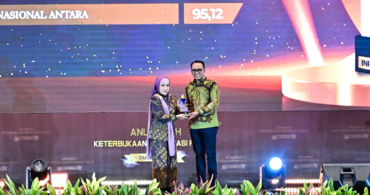 Bangkitkan Kepercayaan Publik  ASDP Raih Predikat Informatif KIP 2025