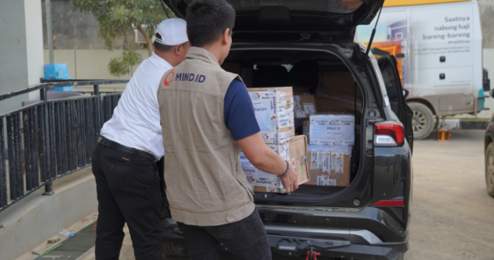Bantu Jaga Imun Korban Bencana  MIND ID Kirim 3 Truk Vitamin dan Obat ke Aceh