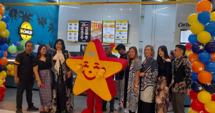 Carl s Jr  Kembali Warnai Peta Kuliner Surabaya di Tengah Gempuran Tren Baru
