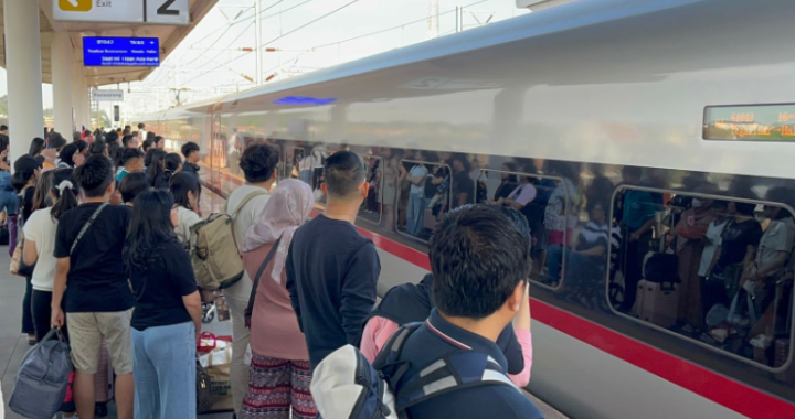 KCIC Perkuat Layanan Digital  Fitur Pembatalan Tiket Whoosh Kini Bisa Online