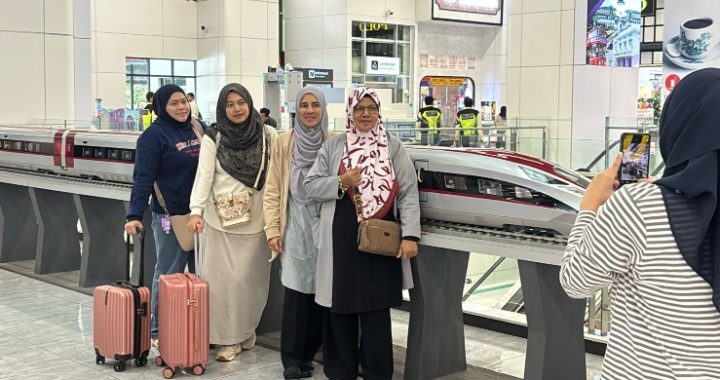 Libur Natal  Ribuan Wisatawan Malaysia Gunakan Whoosh Untuk Berwisata