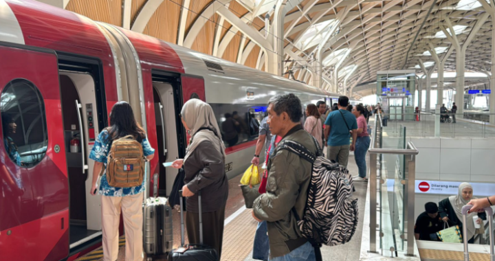 Promo Akhir Tahun  KCIC Tawarkan Diskon Tiket Whoosh Rp25 Ribu