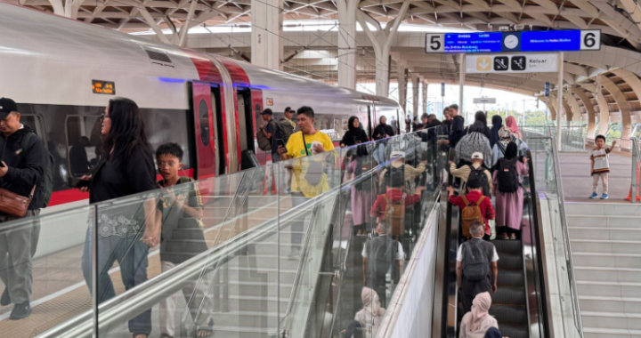 Puncak Arus Balik  72 Persen Penumpang Whoosh Bergerak dari Bandung ke Jakarta