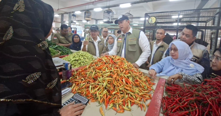 Pemerintah Sidak Pasar Sepekan  Harga Daging Cabe Turun