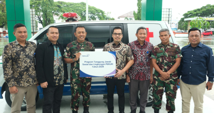 Peruri Serahkan Bantuan Ambulans Kepada Kodim 0604 Karawang Dukung Kesiapsiagaan
