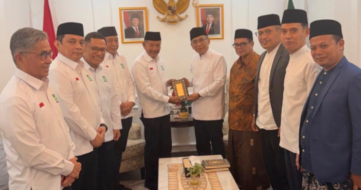 Sinar Mas Wakafkan 2 000 Al Qur an Ke PBNU Dan Majelis Alumni IPNU