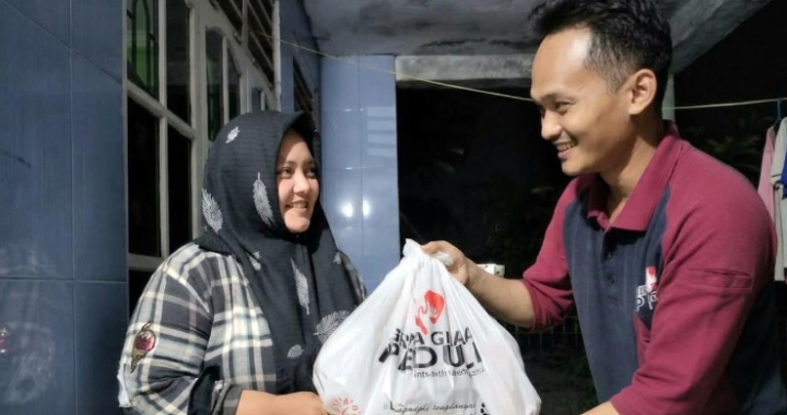 AGP Gelar Pasar Murah Dan Bagi Takjil Di Medan