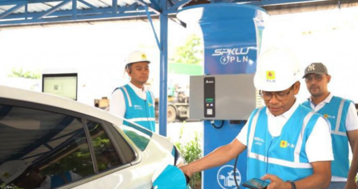 BBM Tidak Menentu  Mobil Listrik Dinilai Jadi Solusi Strategis