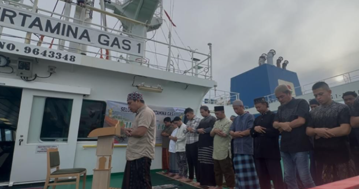 Demi Pastikan Energi Aman Idul Fitri  Pelaut Pertamina Patra Niaga Tetap Bertugas Di Lautan