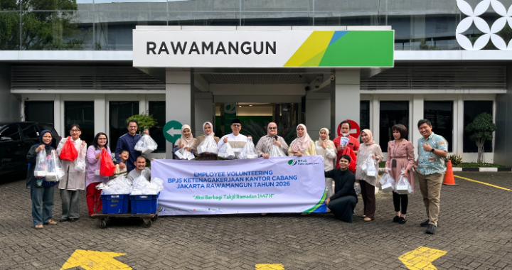 Gelar Employee Volunteering  BPJS Ketenagakerjaan Rawamangun Bagikan Takjil