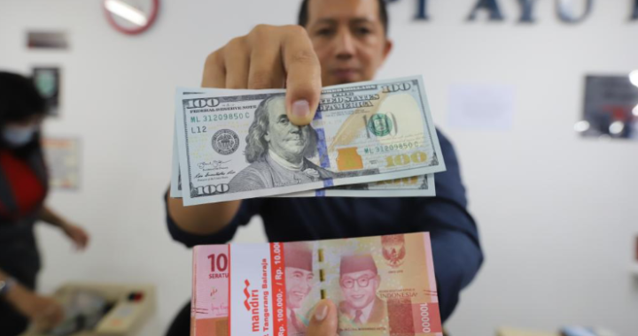 Rupiah Perkasa Ke Level Rp 16 882 Per Dolar AS