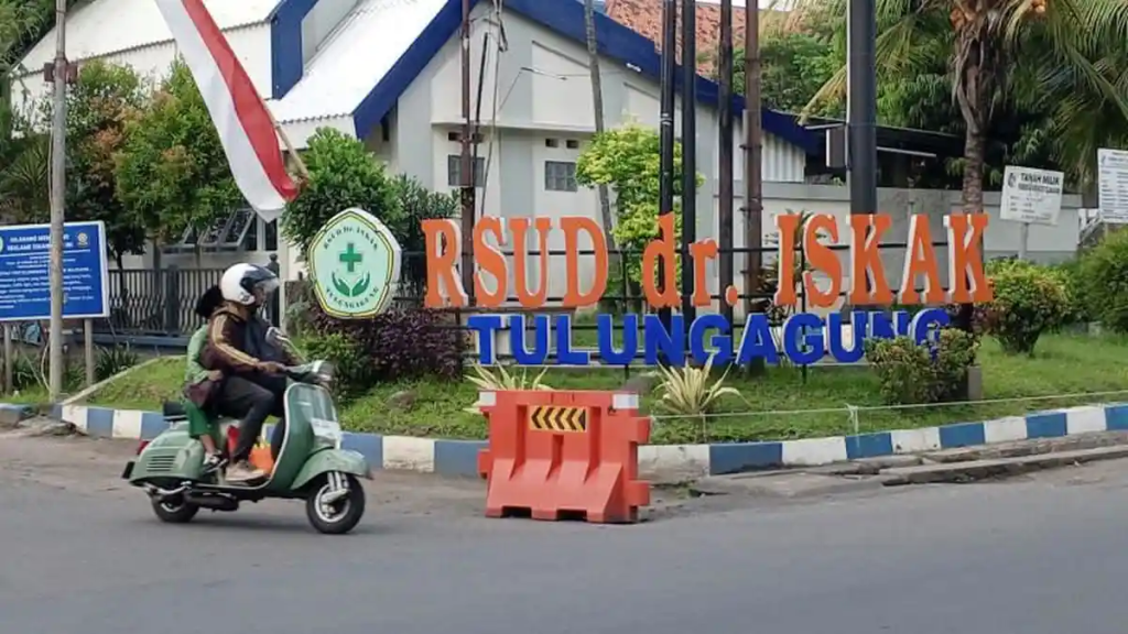 pengacara publik