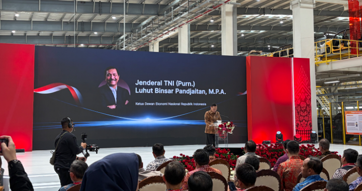 Luhut Dorong Pengembangan Daur Ulang Baterai Kendaraan Listrik Di RI