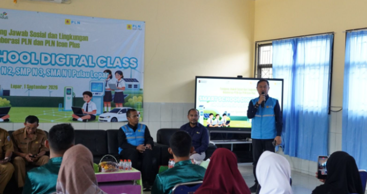 PLN Icon Plus Perluas Akses Teknologi Pendidikan di Pulau Lepar